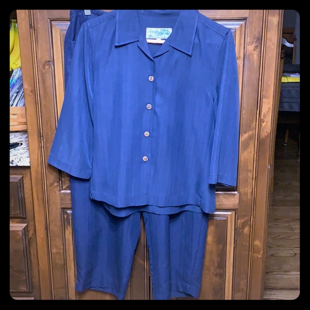 Havana Jack Navy pant set-size medium- 3/4 sleeves